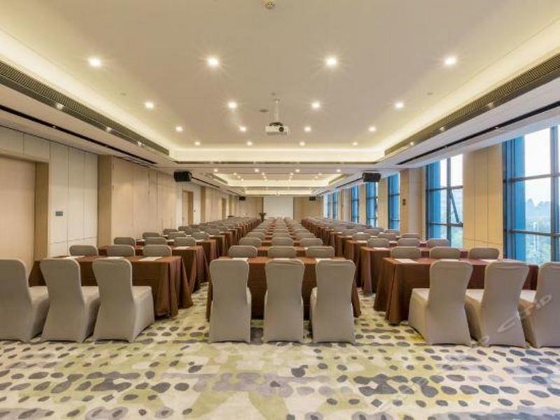 Shenzhen Bantian Huaweizhongcheng Atour Hotel Dış mekan fotoğraf
